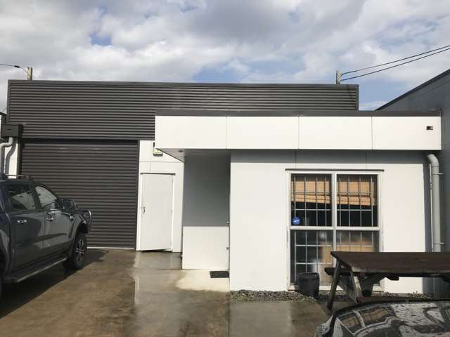 TENANTED INDUSTRIAL UNIT