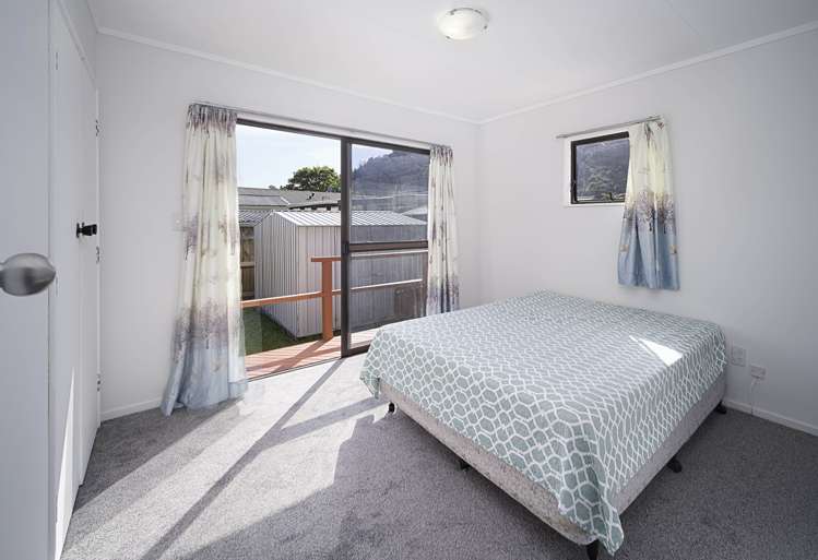 4 Silverbirch Grove The Brook_10