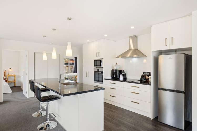 28 Streamside Terrace 1467_1