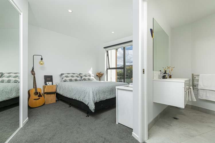 105 Bonair Crescent Silverdale_21
