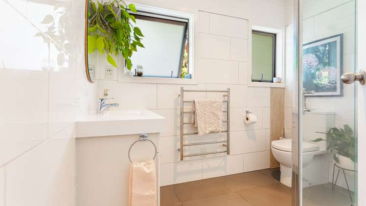 82 Glenvar Road Torbay_9