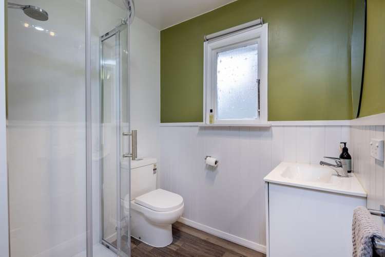 28 Waldron Crescent Green Island_11