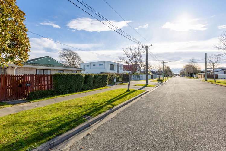 2/17 Garreg Road Fendalton_11