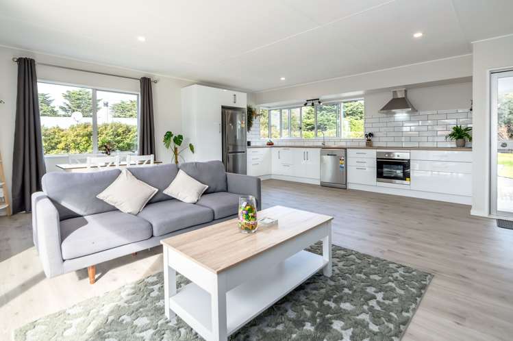 70 Woodward Street Featherston_6