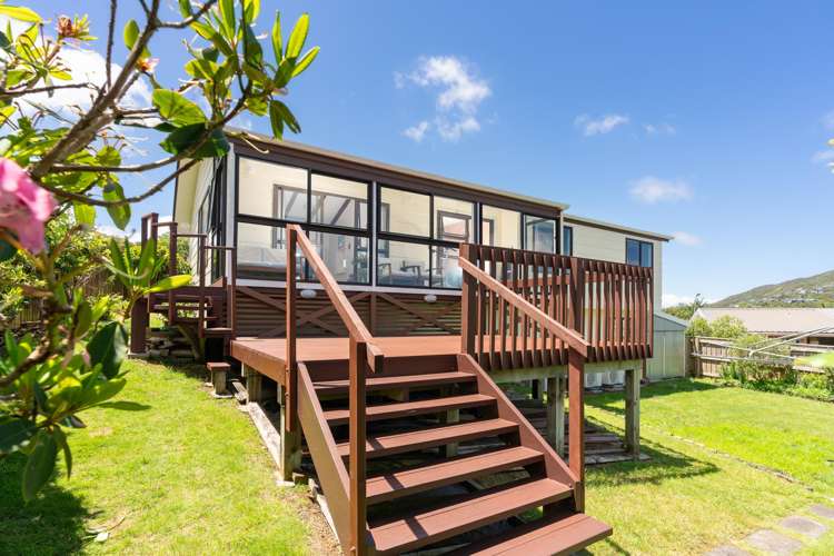 51 Percy Dyett Drive Karori_15