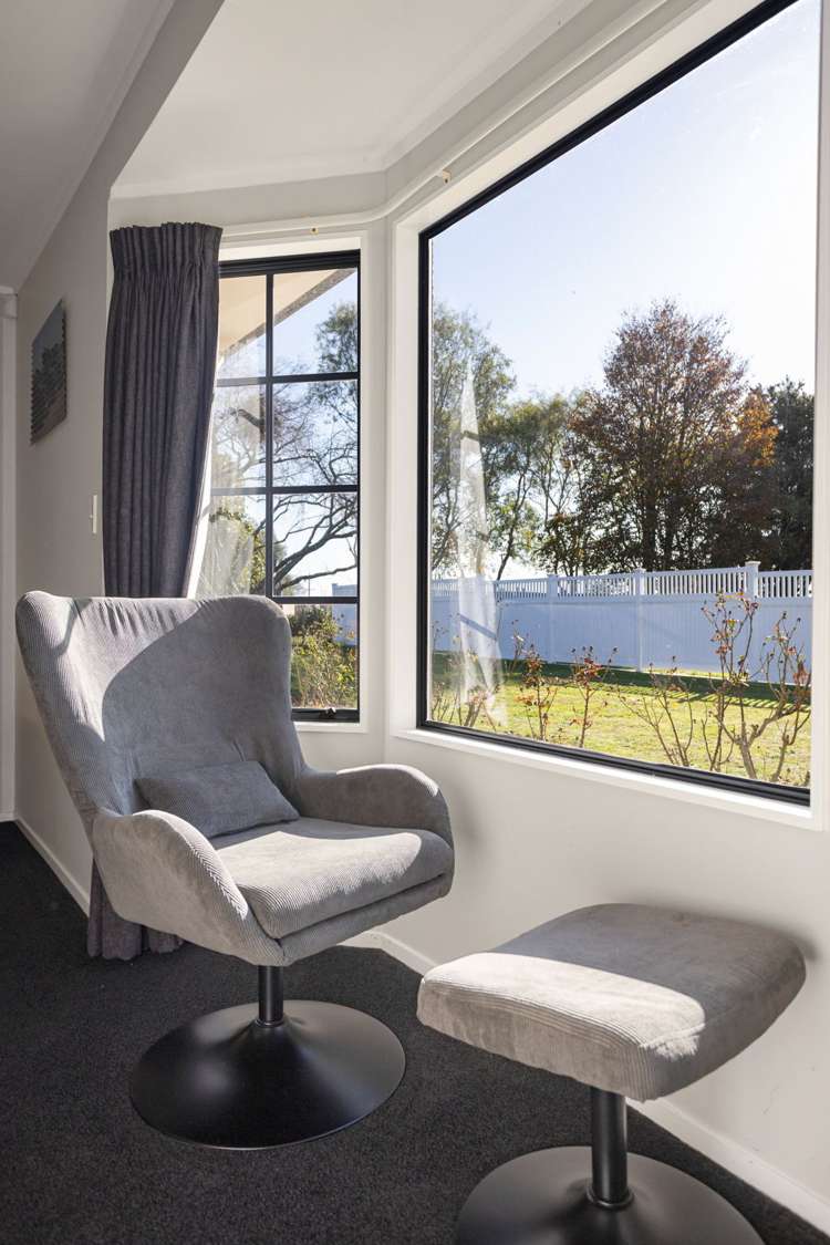 64 Athlone Drive Cambridge_26