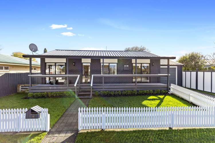 66 Queenwood Avenue_0