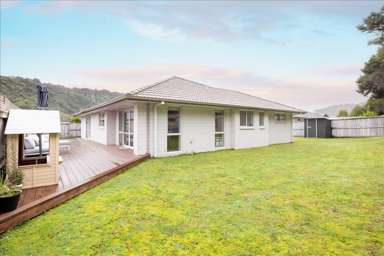 292 Lakes Boulevard_1