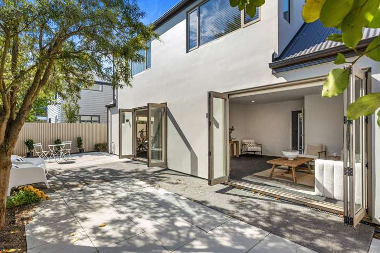 490 Manchester Street_0