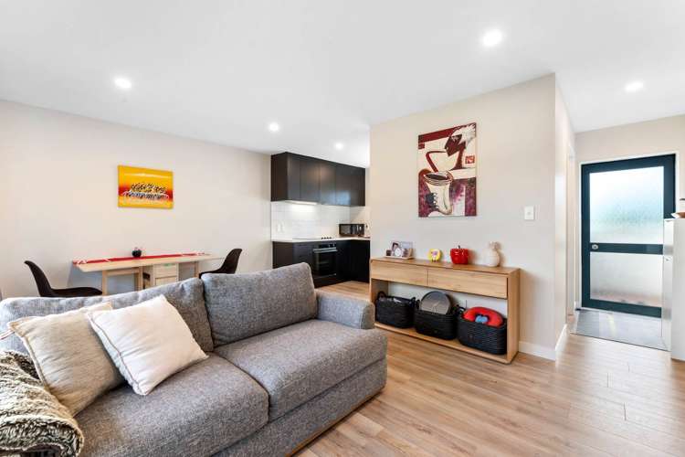 8/53 The Avenue Albany_4