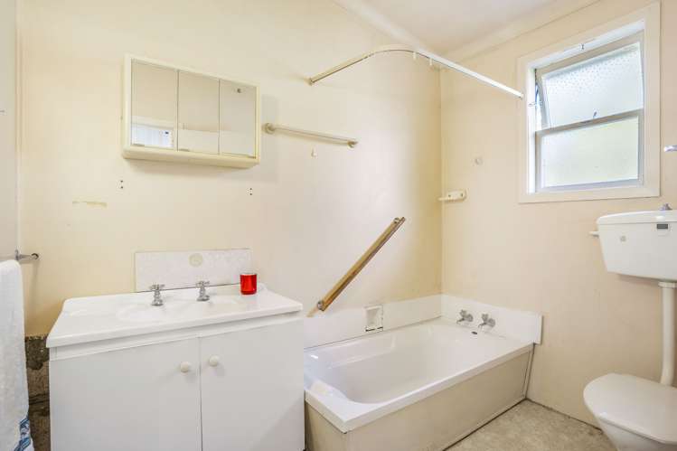 2/58 Cliff View Drive Green Bay_11