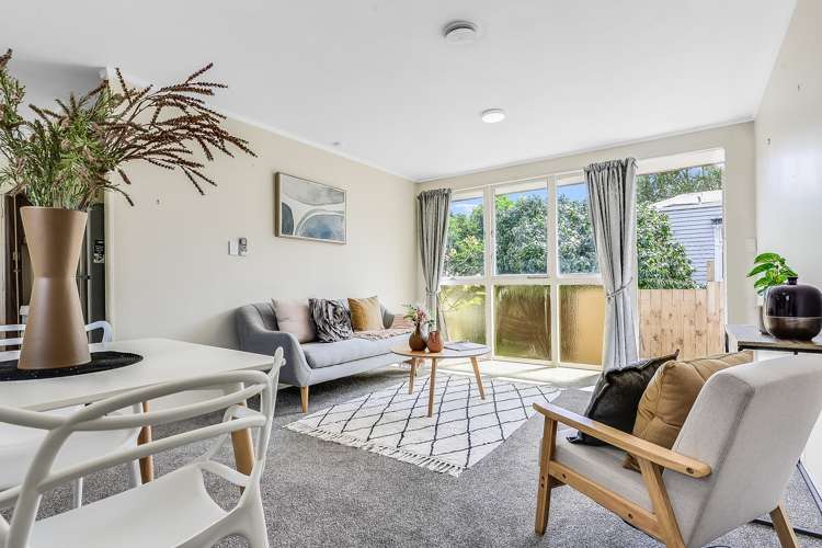 2/271 River Road Claudelands_1