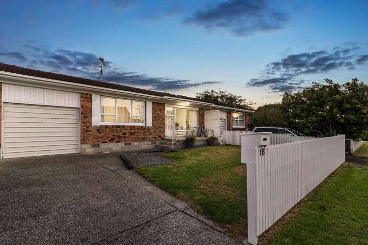 1b The Circle Manly_3