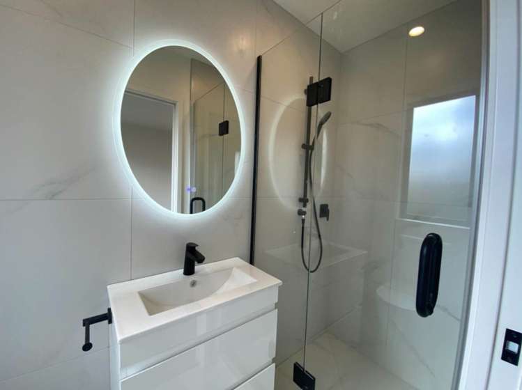 8/52 Rua Road Glen Eden_9