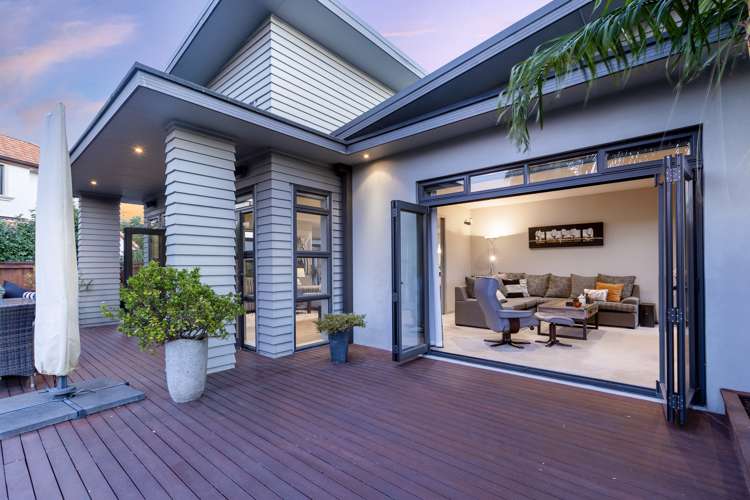 30 Contour Avenue Pyes Pa_21