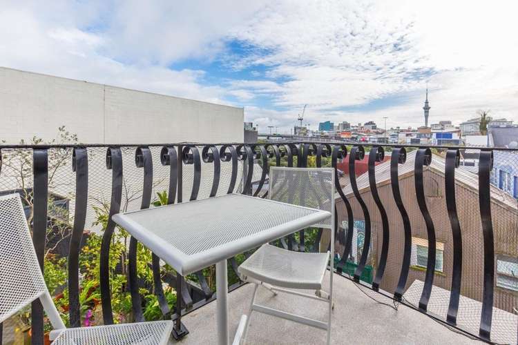 2h/30 Randolph Street Eden Terrace_5