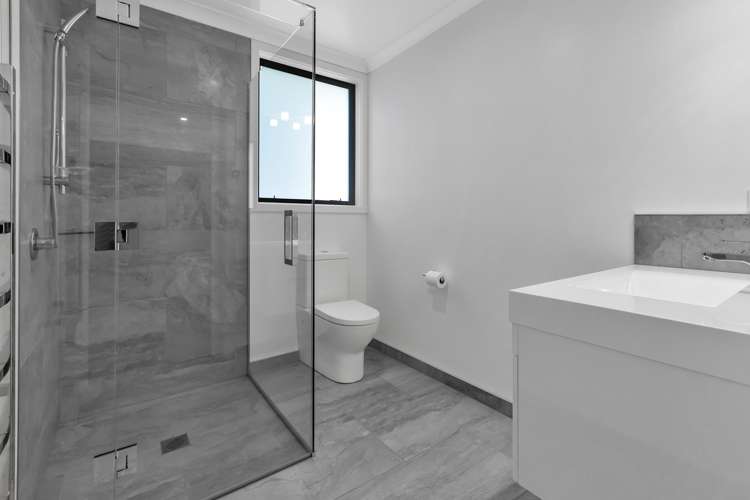 7 Fred Carr Place One Tree Point_21