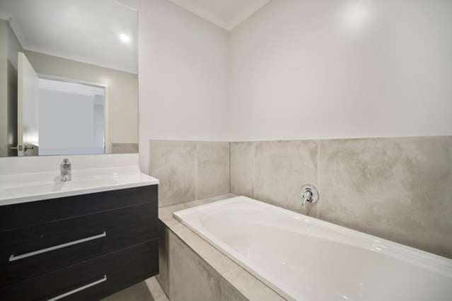 5 Seafarer Crescent Stanmore Bay_4