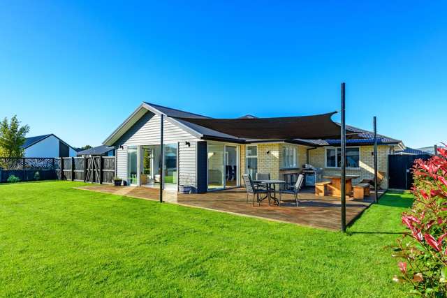 Parking, Sunshine & Practical Living