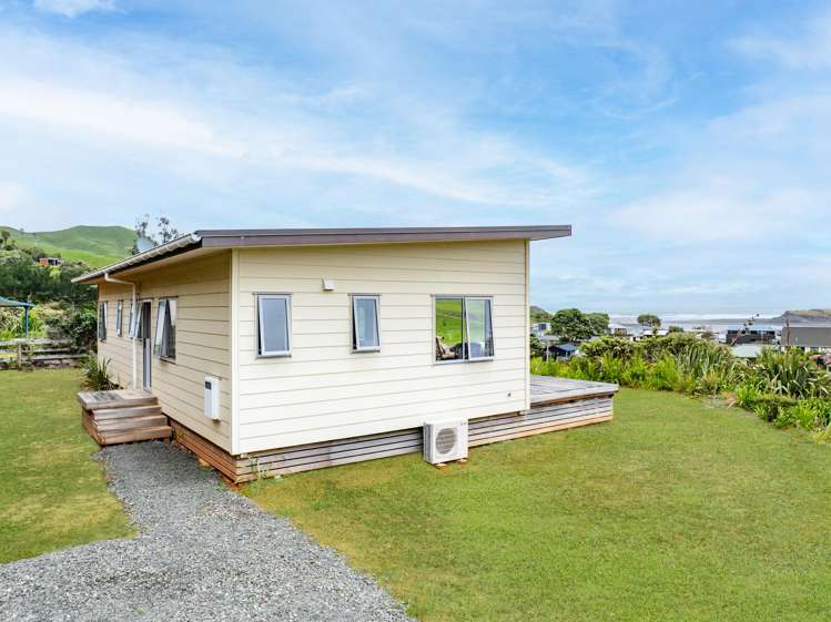 17 Rauparaha Street Marokopa_13