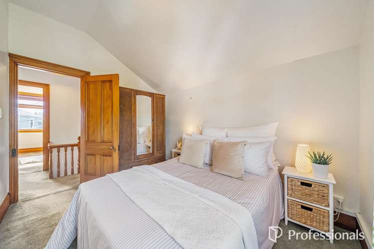 82 Nairn street Mount Cook_15