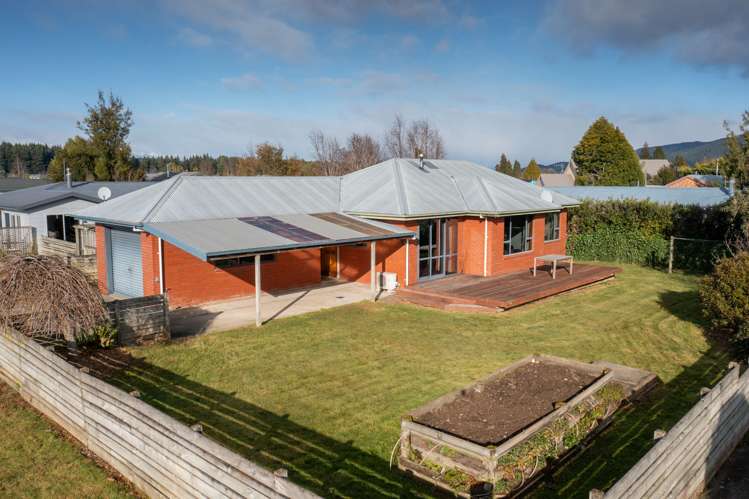 12 Pop Andrew Drive Te Anau_23