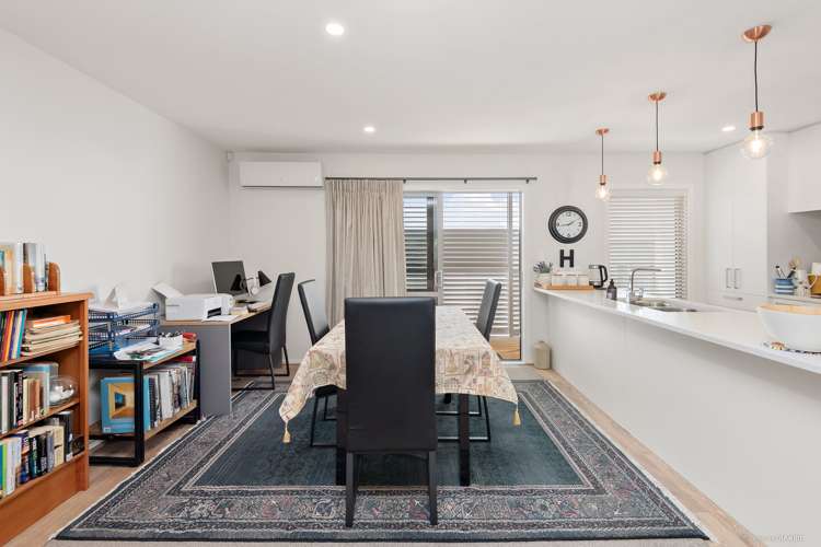 4/19 Ruakiwi Road Hamilton Lake_6