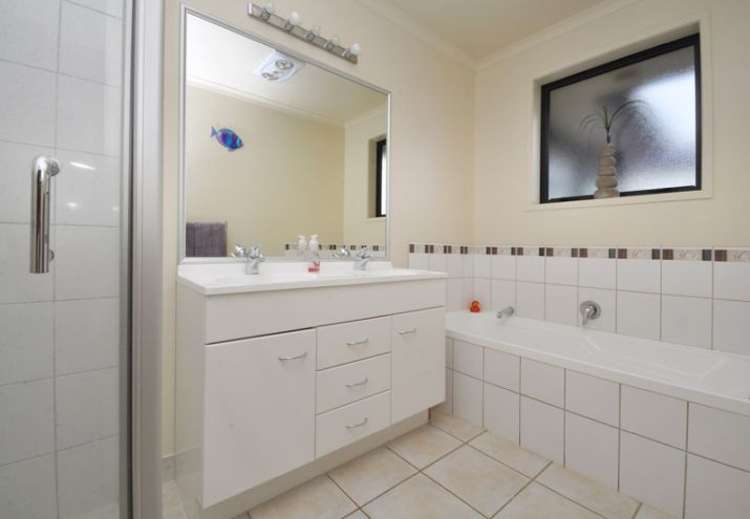 7 Ernest Shackleton Place Waiuku_9