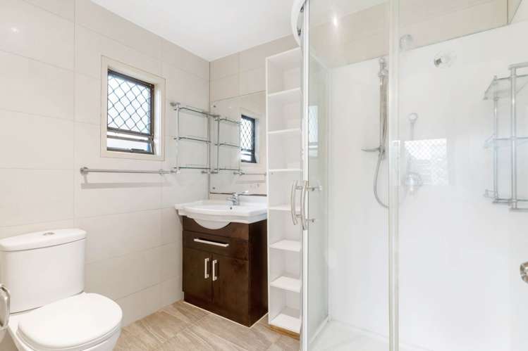 32 Aviemore Drive Highland Park_13