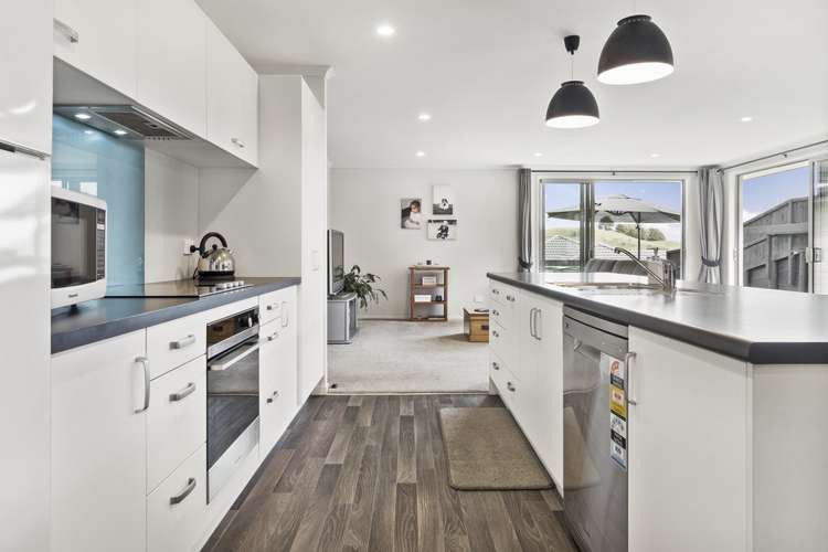 171 Ballintoy Park Drive Welcome Bay_12