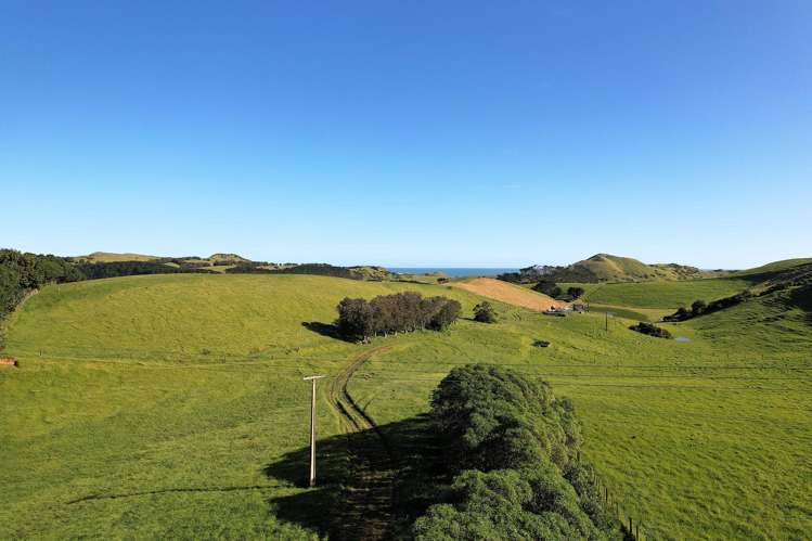 Rehutai Road Baylys Beach_5