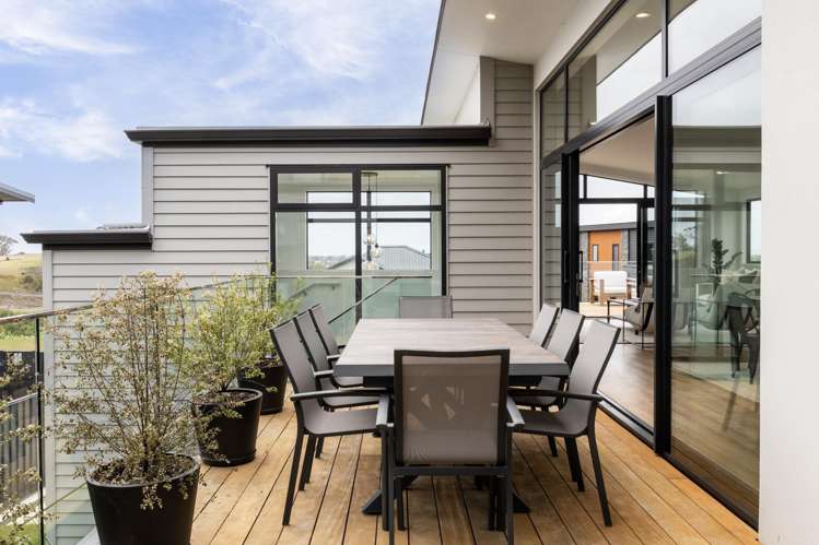 87 Oak Road Poraiti_15