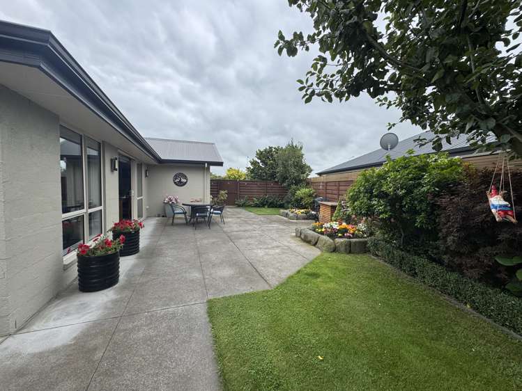 16 Geoff Geering Drive Netherby_25