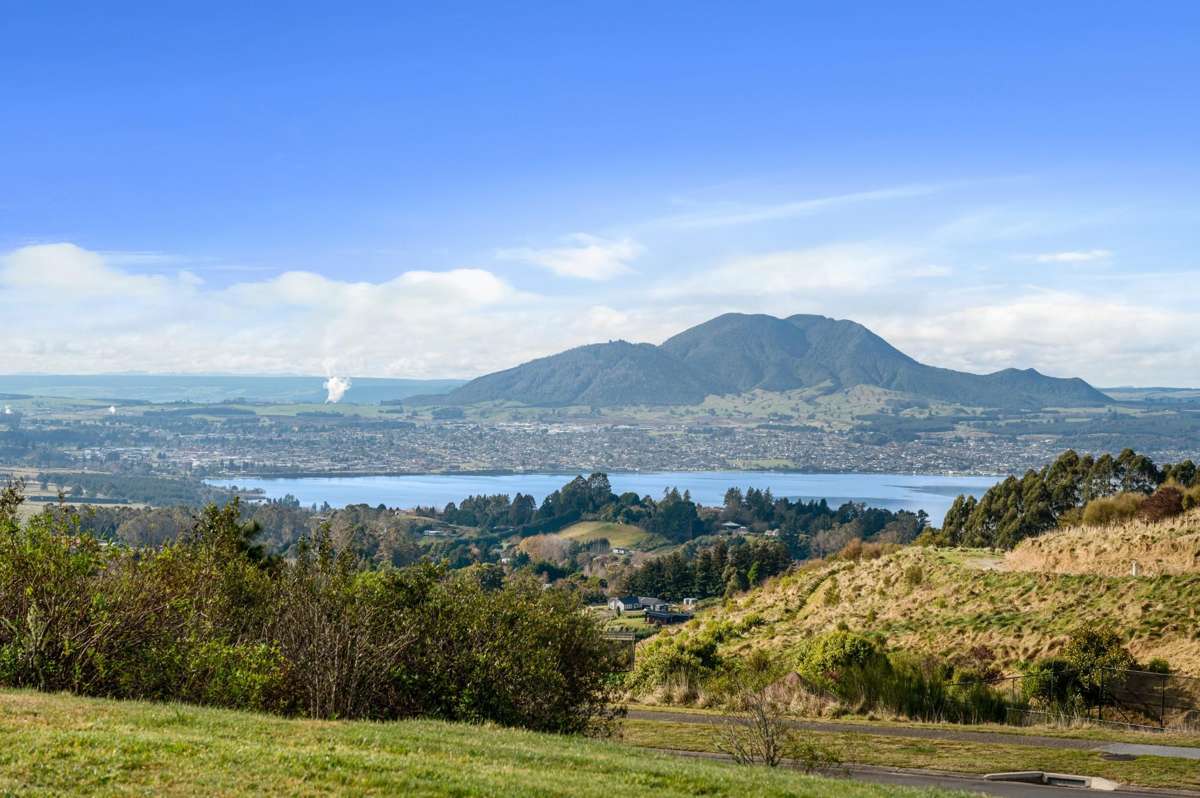 150 Highland Drive, Acacia Bay 2