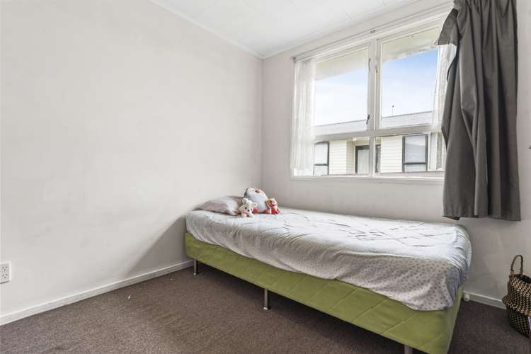 13 Parker Crescent Otara_9