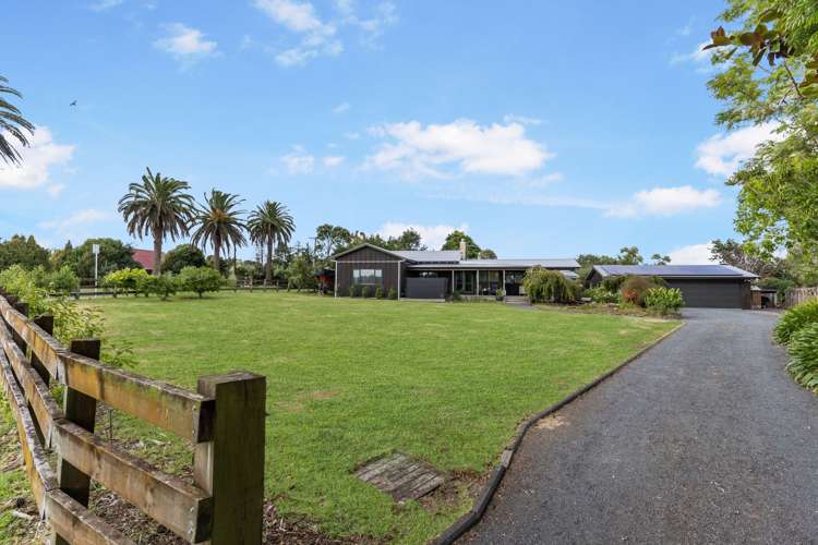 36 Young Crescent Drury_16