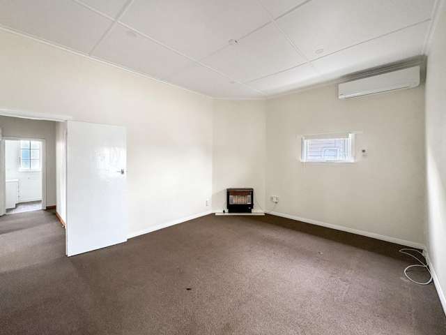 240 Ferguson Street 10930_2