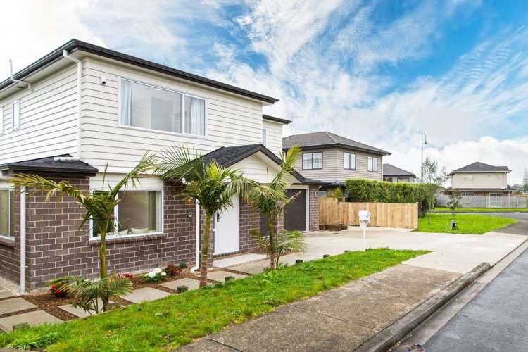 41 Riverglade Parkway Te Atatu South_1