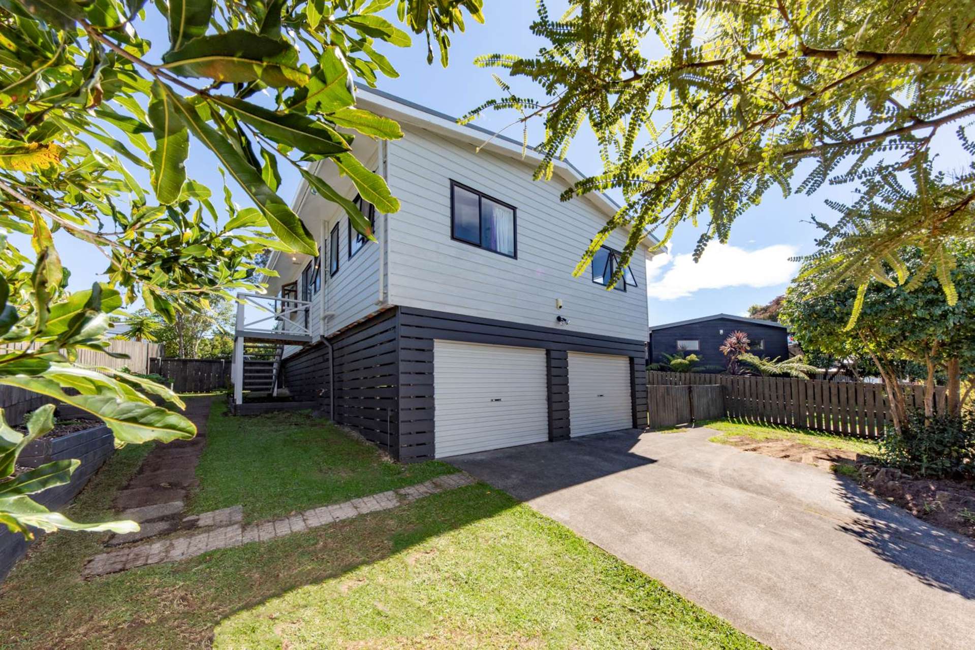 24 Meadowvale Rise Titirangi_0