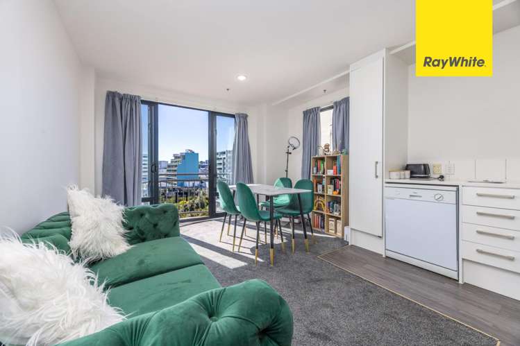 7H/11 Howe Street_0