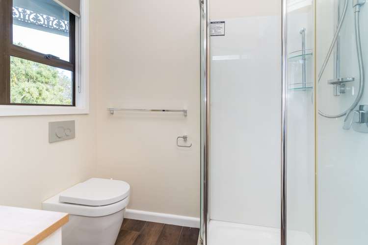 17 Dunedin-Waitati Road Dalmore_11