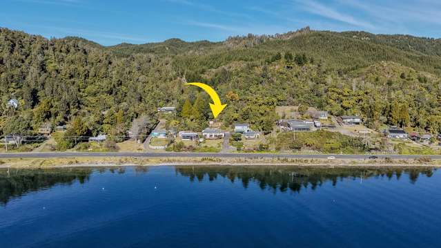 Wake Up to Lake Views - Lake Rotoma Lifestyle