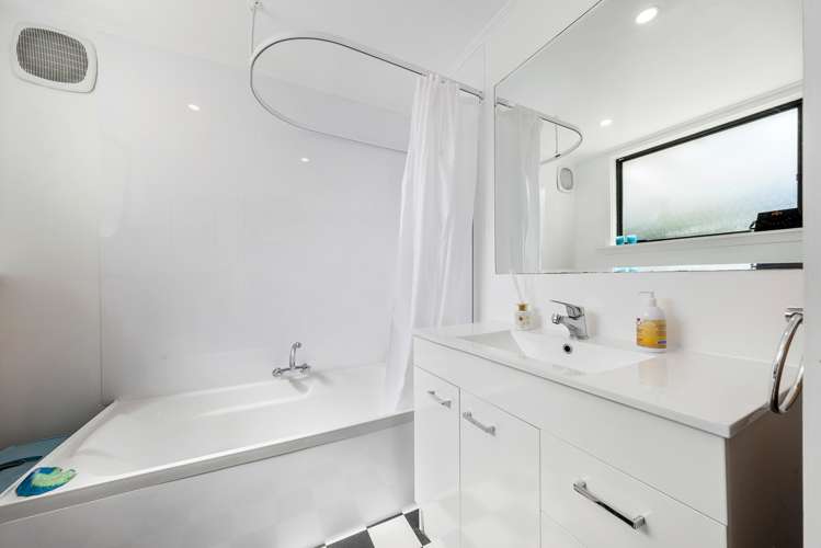 191 Pine Avenue South New Brighton_11