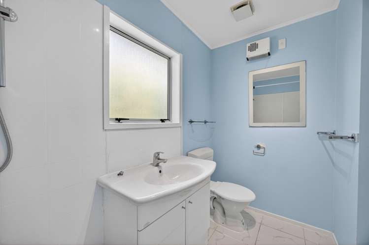 2/34A Helena Street Massey_15