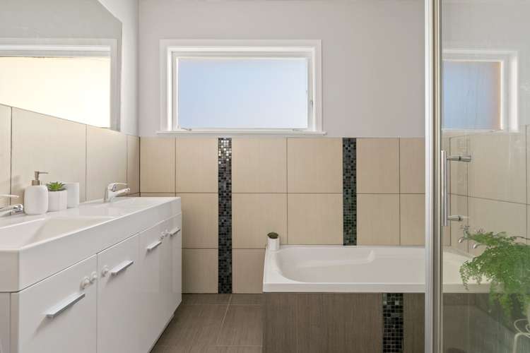 33 Kirrie Avenue Te Atatu South_15