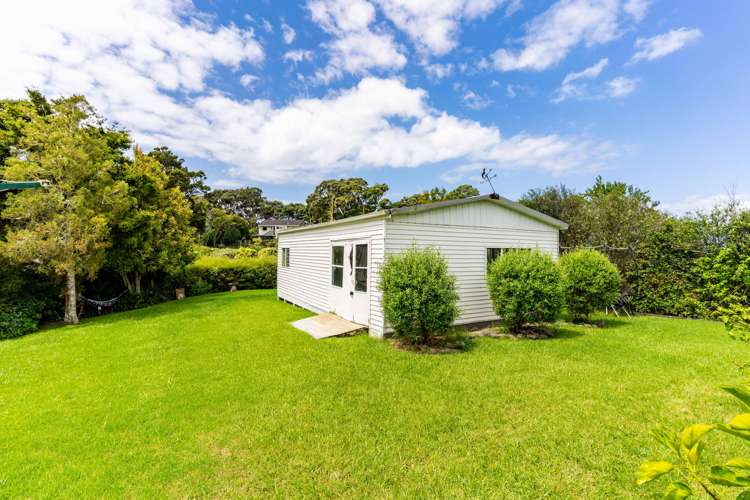 689 Cove Road Waipu_30