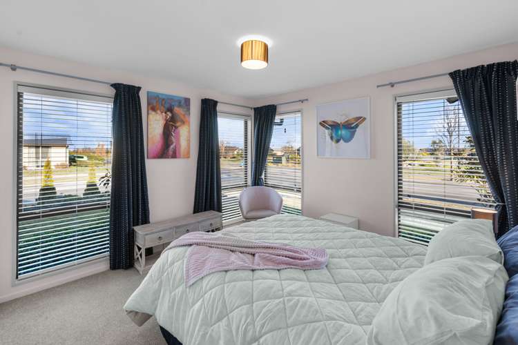 27 Faringdon Boulevard Rolleston_16