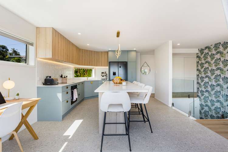 27a Beach Road Manly_15