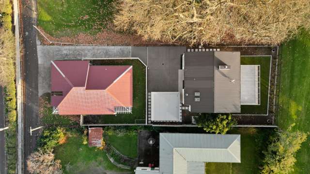 801A River Road Chartwell_1