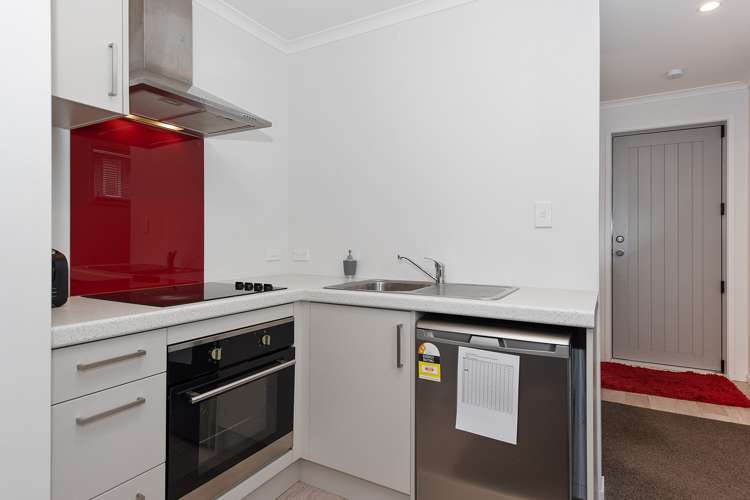 2/28 Hunter Street Hamilton Lake_1